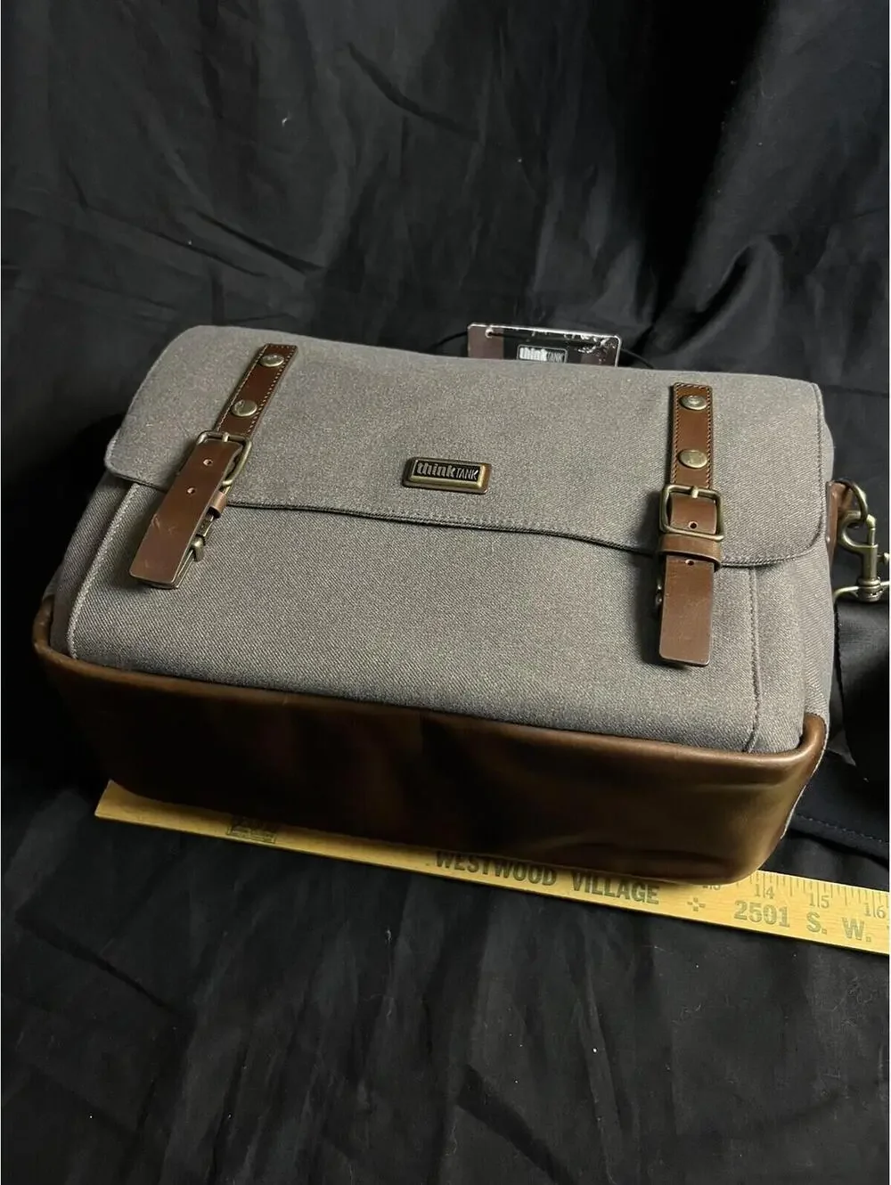 NWT Think Tank Photo Signature 13 Shoulder Bag Dusty Olive Camera Leather